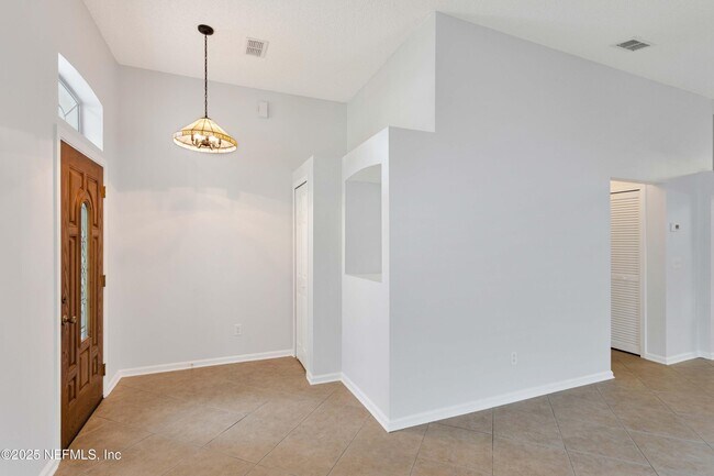 Building Photo - 1410 Runes Ct