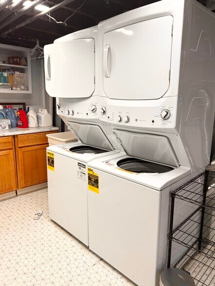 Building Photo - 2732 N Monticello Ave