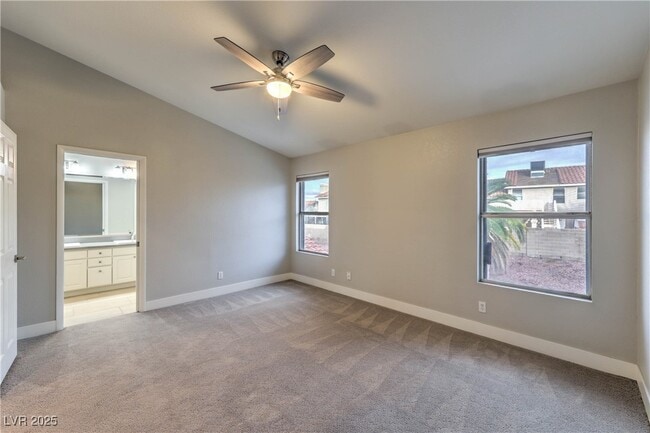 Building Photo - 20 Fantasia Ln