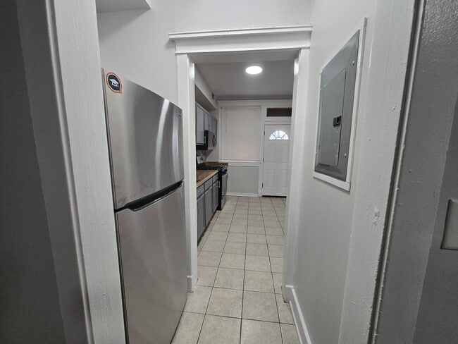 Building Photo - 6812 S Cornell Ave