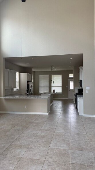 Building Photo - 16018 Muster Oak Dr