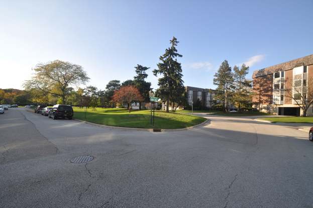 Building Photo - 2400 Archbury Ln