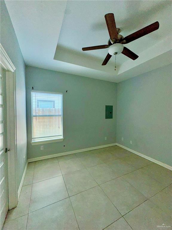 Building Photo - 14 Larkspur Ave