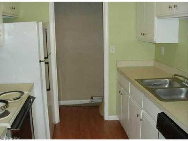 Building Photo - FOR RENT PRINCESS ANNE GARDENS!!