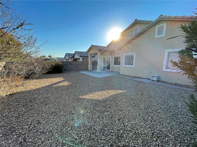 Building Photo - 3216 Stratford Hall Ct
