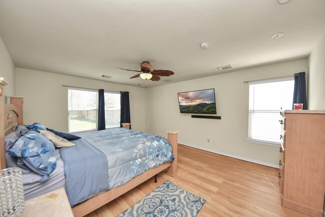 Building Photo - 17006 Kemble Creek Dr