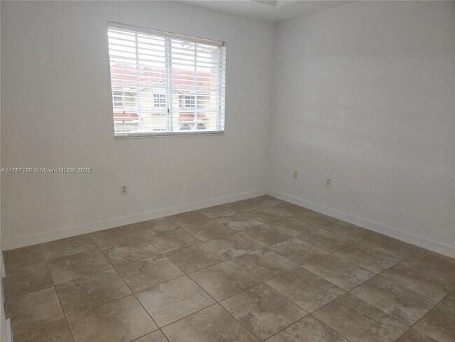 Building Photo - 21205 NW 14th Pl