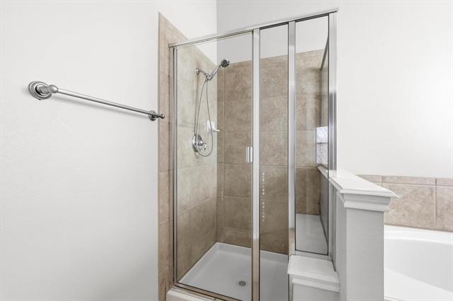 Building Photo - 5229 Westheimer Rd