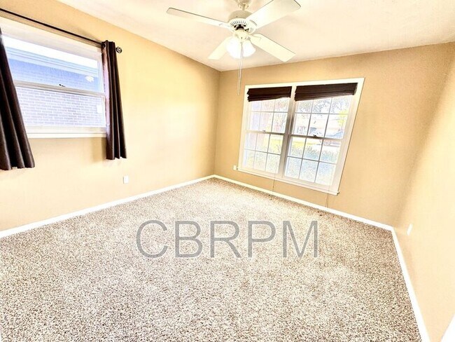 Building Photo - 5434 31st St