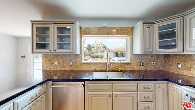 Building Photo - 4272 Don Jose Dr