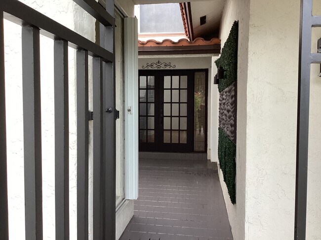 Building Photo - 11727 SW 107th Ln