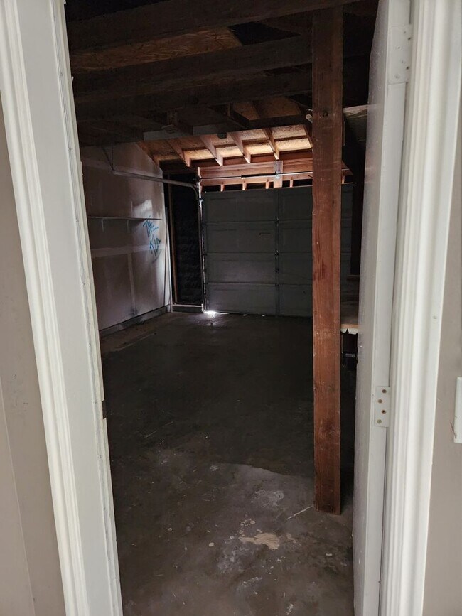 Building Photo - 988 W 1225 S
