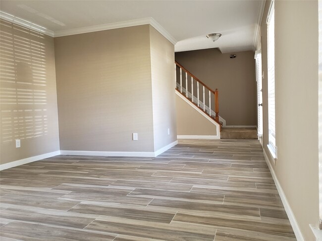 Building Photo - 1911 Richmond Vantage Dr