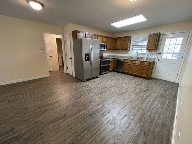 Building Photo - 4402 S Caraway Rd