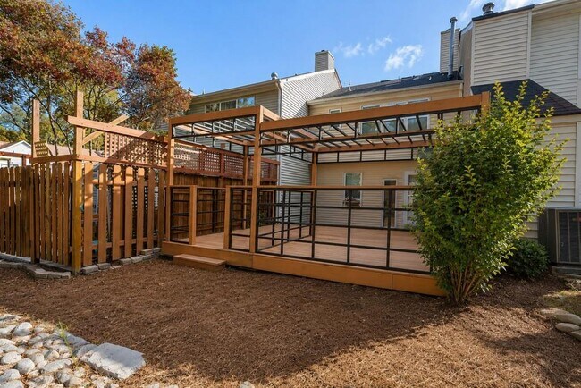 Building Photo - 3539 Mt Vernon Cir