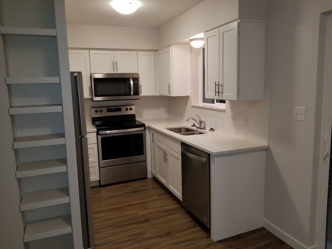 Primary Photo - 2 Bed 1.5 Bath in Longmont