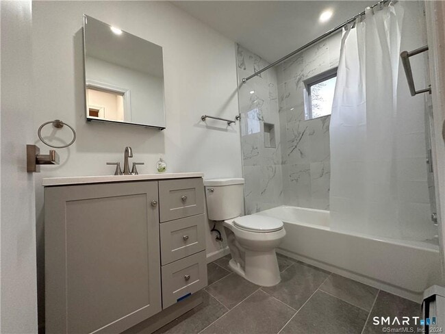 Building Photo - 192 Peace St