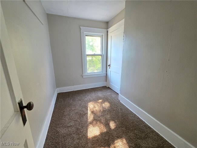 Building Photo - 1116 Adelaide Ave SE