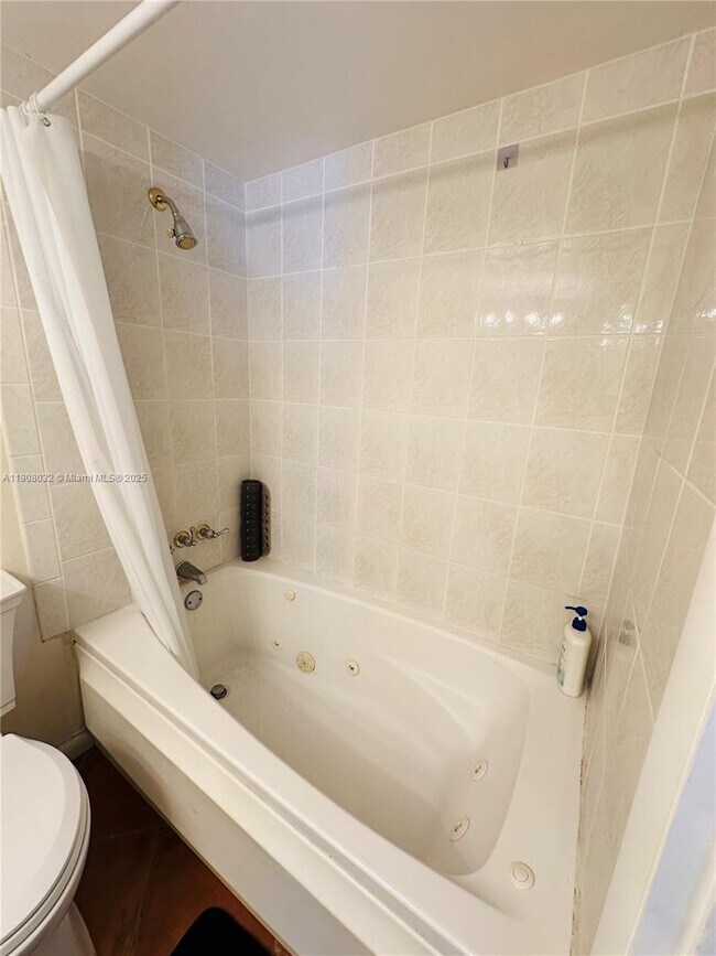 Building Photo - 619 Euclid Ave