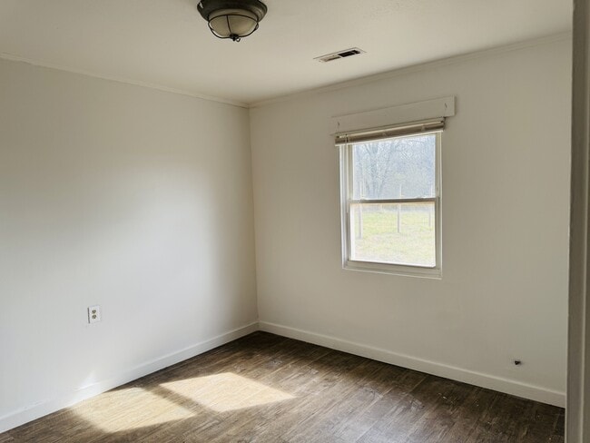 Building Photo - 5780 Fry Gap Rd