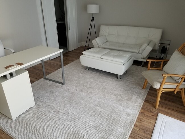 Building Photo - Hilton Head Plantation