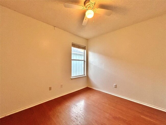 Building Photo - 12904 Lazyfield Trail