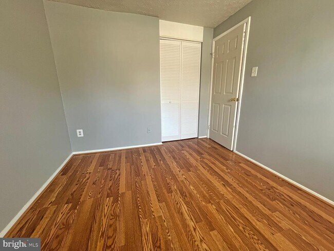Building Photo - 8104 Willowdale Ct