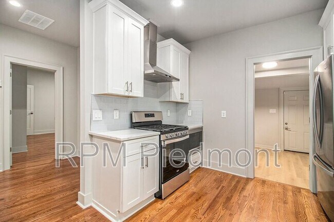 Building Photo - 751 Cascade Pl SW