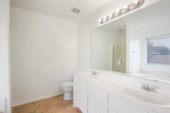 Building Photo - 1606 Prickly Pear St