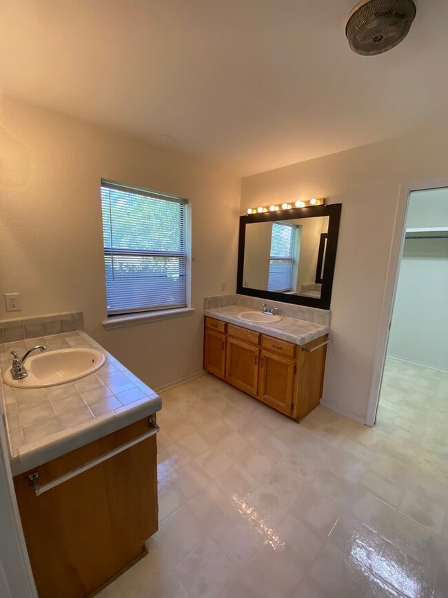 Building Photo - Big and Spacious Four Bedroom Home on the ...