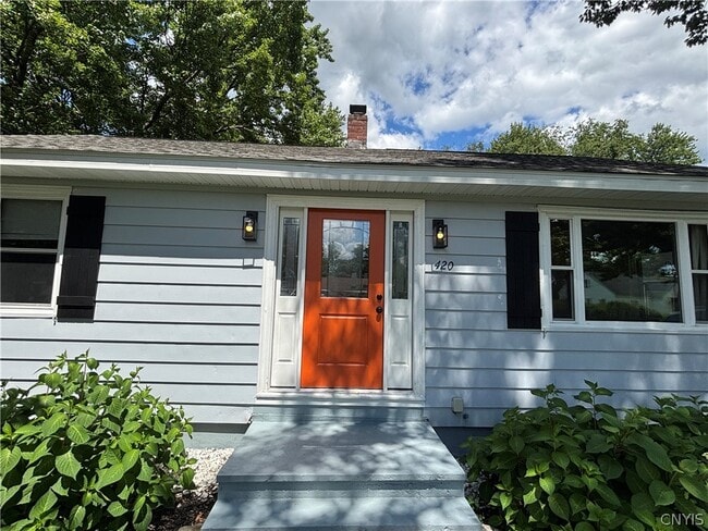 Building Photo - 420 Spruce St