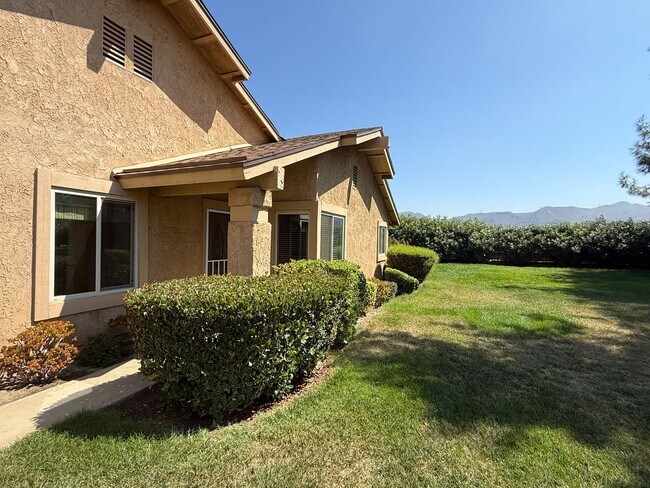 Building Photo - Updated Home in Leisure Village on the Perimeter