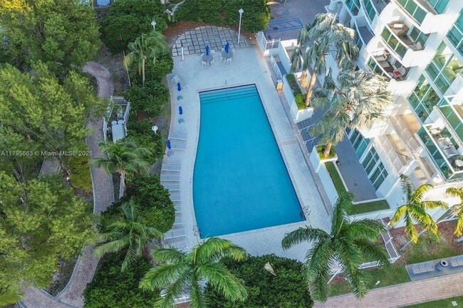 Building Photo - 7910 Harbor Island Dr