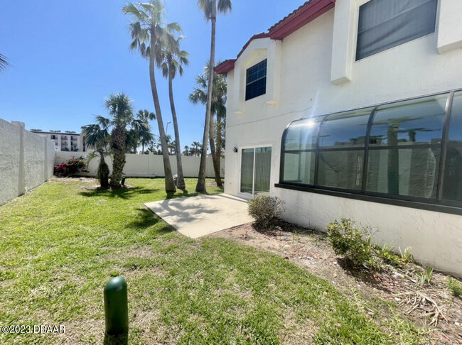 Building Photo - 200 Florida Shores Blvd