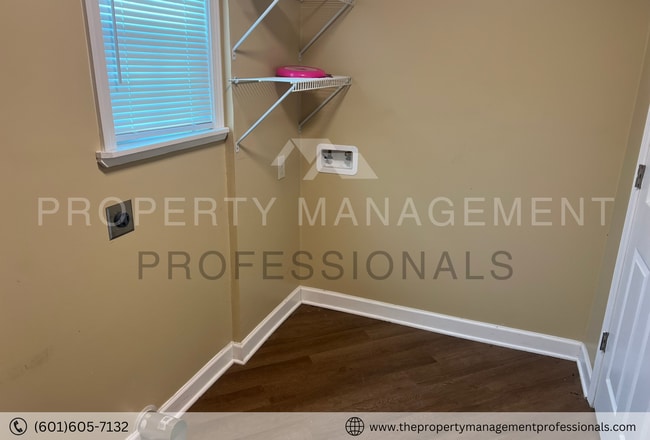 Building Photo - 1552 Reddix St