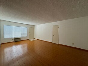 Building Photo - Excellent Location! Minutes from Beverly H...