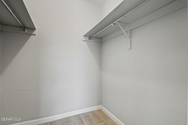 Building Photo - 3911 Quasar Ct