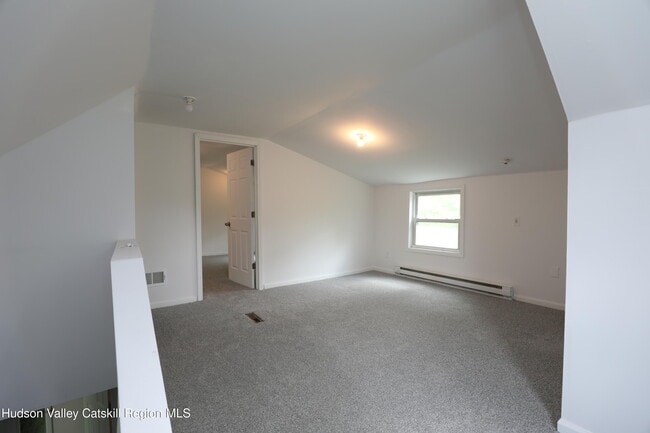 Building Photo - 17 Rear Chapel St