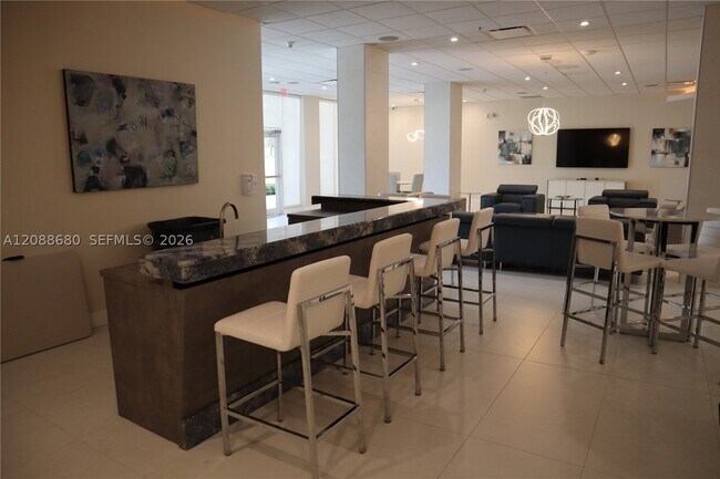 Building Photo - 3001 S Ocean Dr