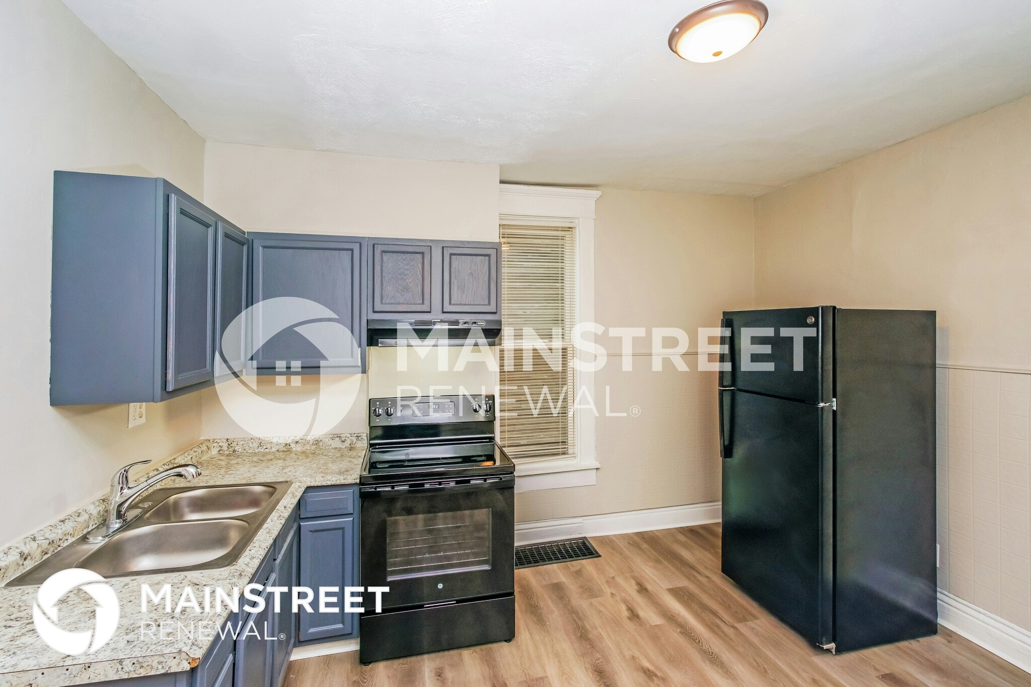 Building Photo - 3630 River Park Dr