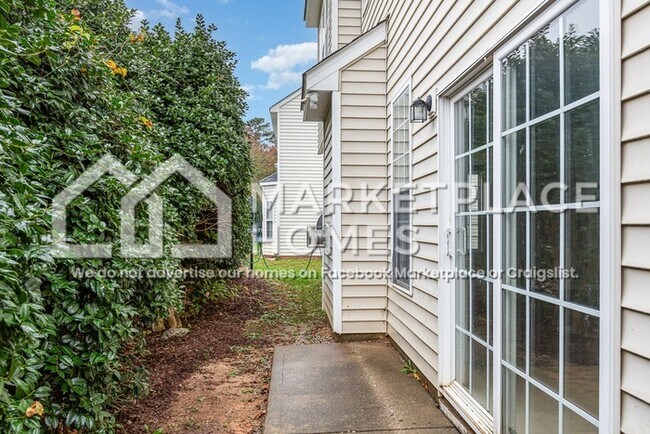 Building Photo - 2124 Star Sapphire Dr