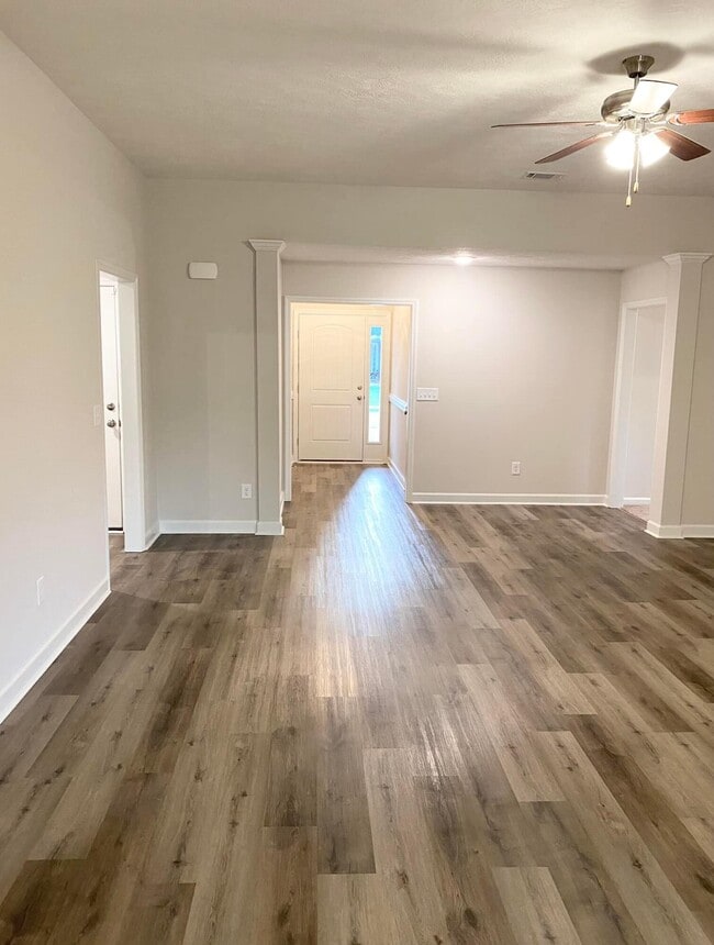 Building Photo - 2067 Boyer Pl