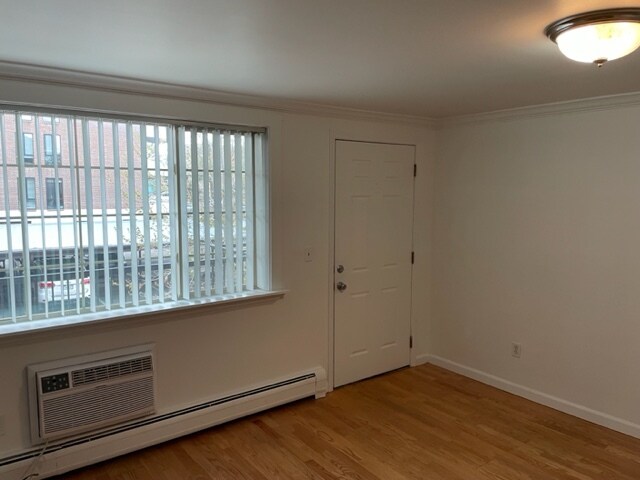 Living Area - 30 N Emerson St