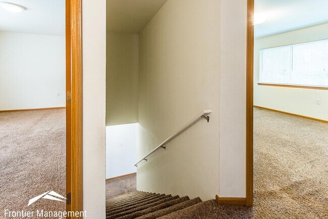 Building Photo - 402-b N 10th St