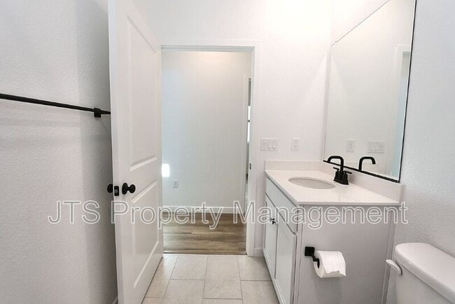 Building Photo - 4256 Aura Way