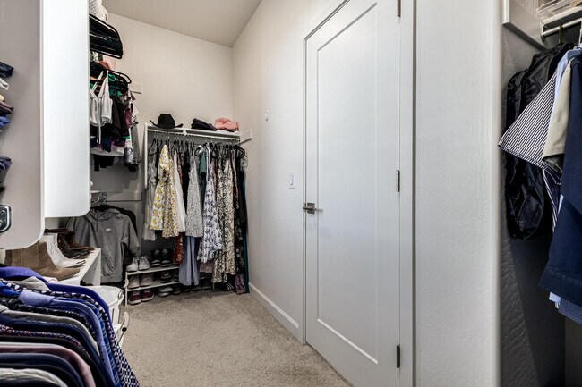 Building Photo - 4509 N 197th Ln