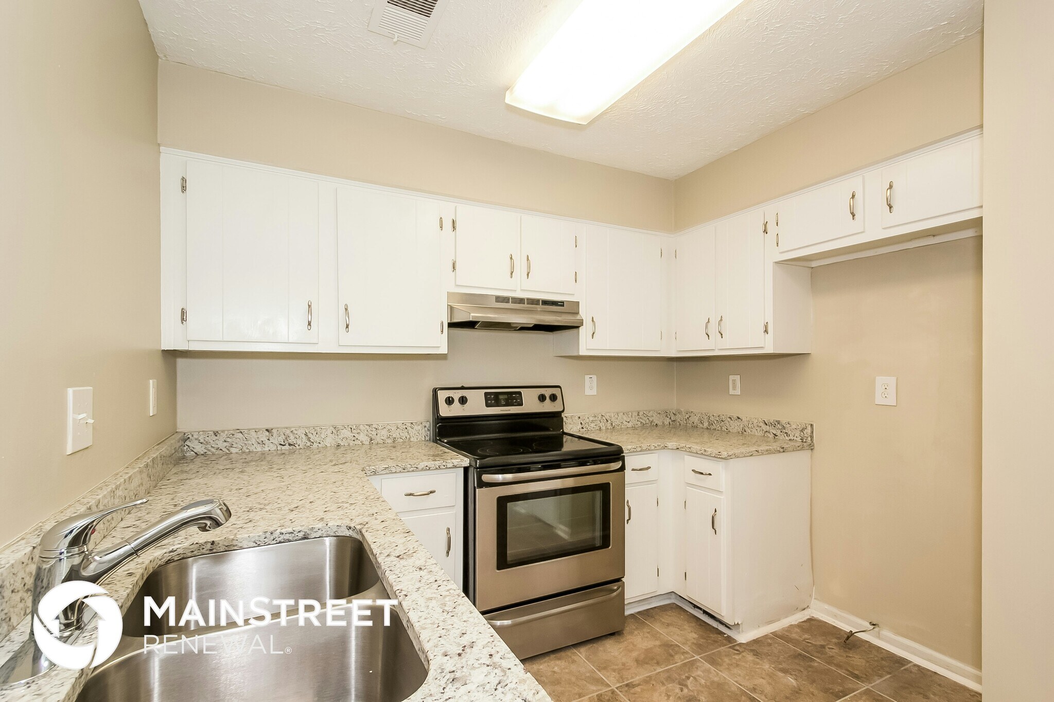 Building Photo - 8495 N Pond Dr