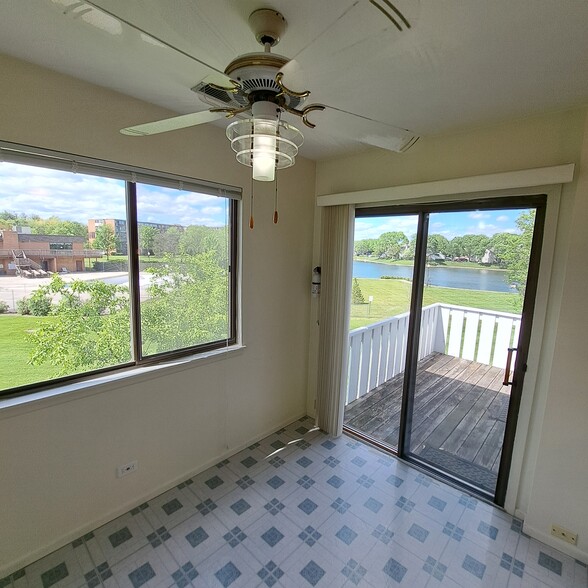view from eat in Kitchen connecting to the balcony - 226 Arrowwood Ct