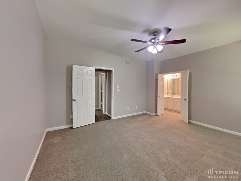Building Photo - 205 Marino Pl