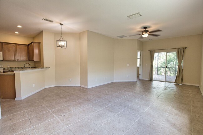 Building Photo - Annual Unfurnished 3 Bed 2 Bath Single Family Home in Stoneybrook of Venice!